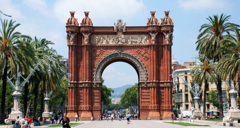 These Arc de Triomphe Around the World… And in Montpellier? • La